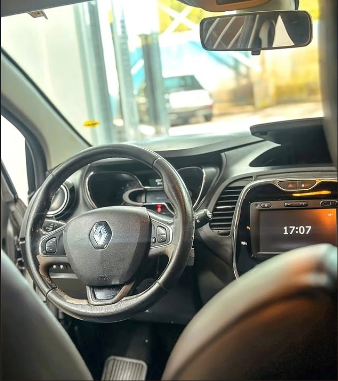 Resultado final do detalhamento interno com aspiração interna e porta-malas e remoção de odores realizado pela Aguiar Estética Automotiva em São Luís